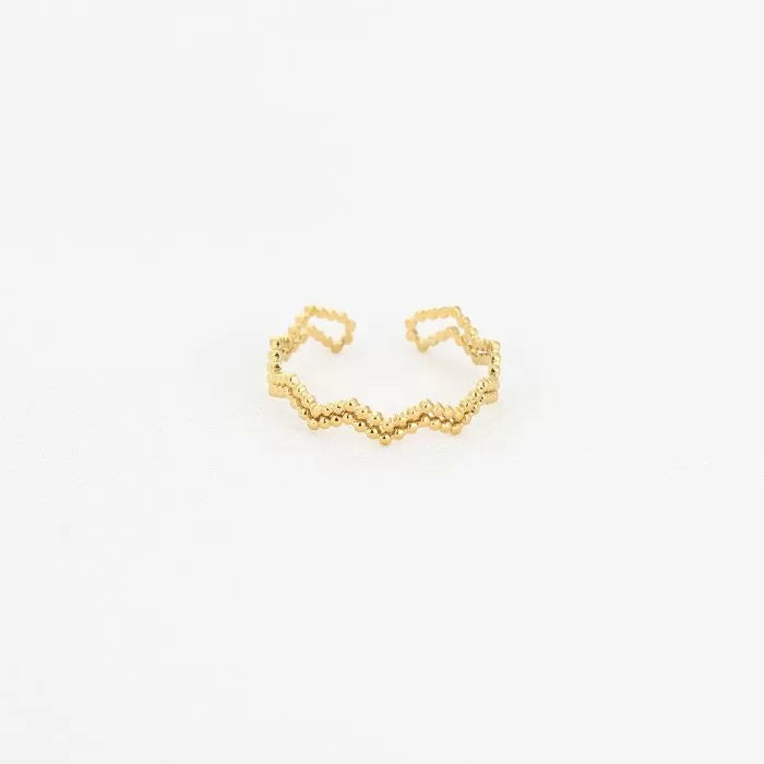 Wavy ring