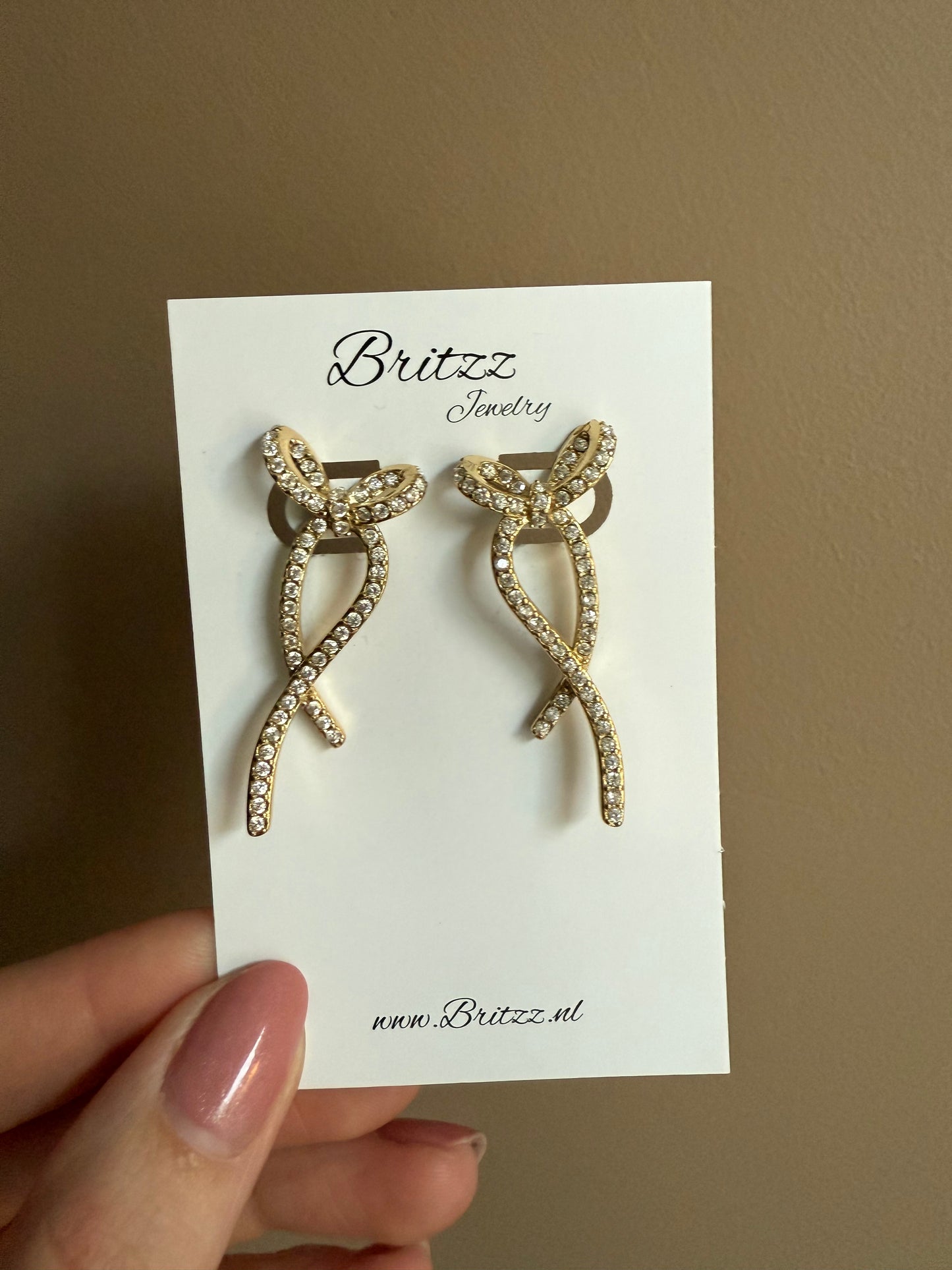 Shining strik oorbel