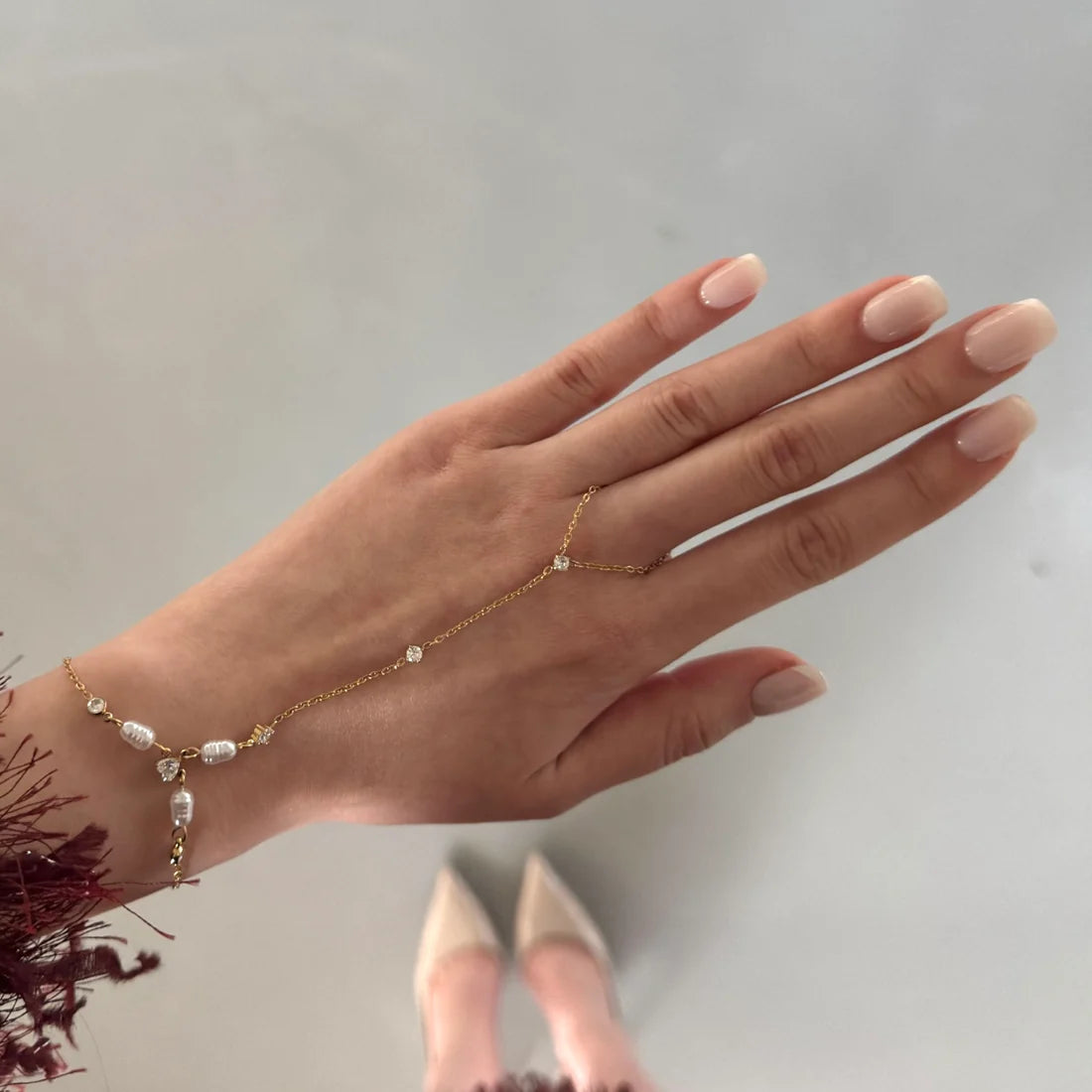 Pearly hand chain