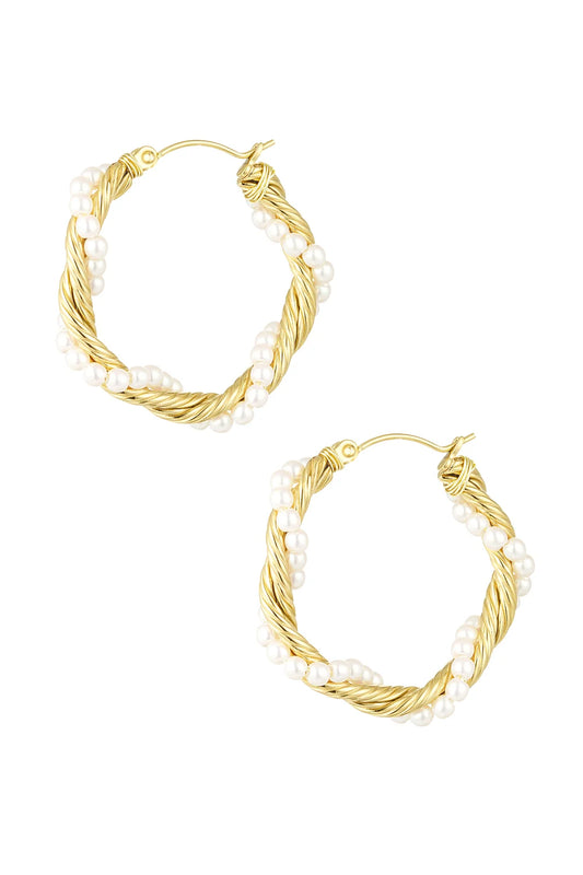Twisted hoops