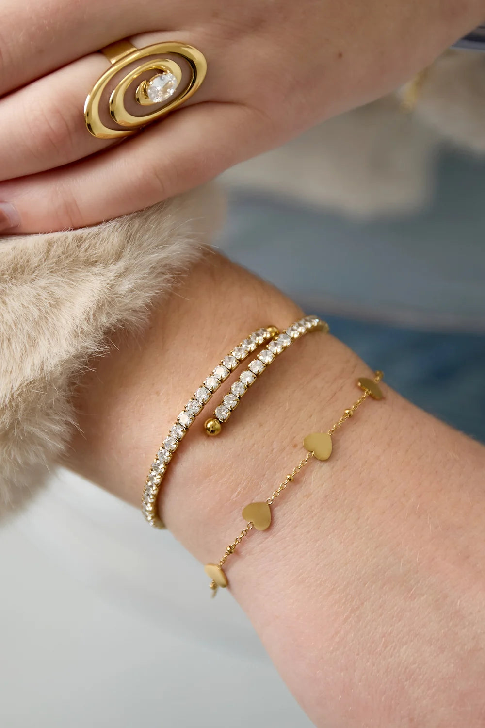 Bangle casual